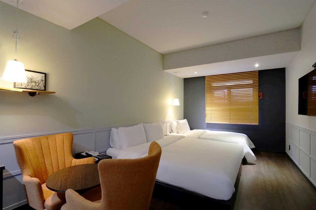 Seomyeon Hound Hotel 1St Street Μπουσάν Δωμάτιο φωτογραφία