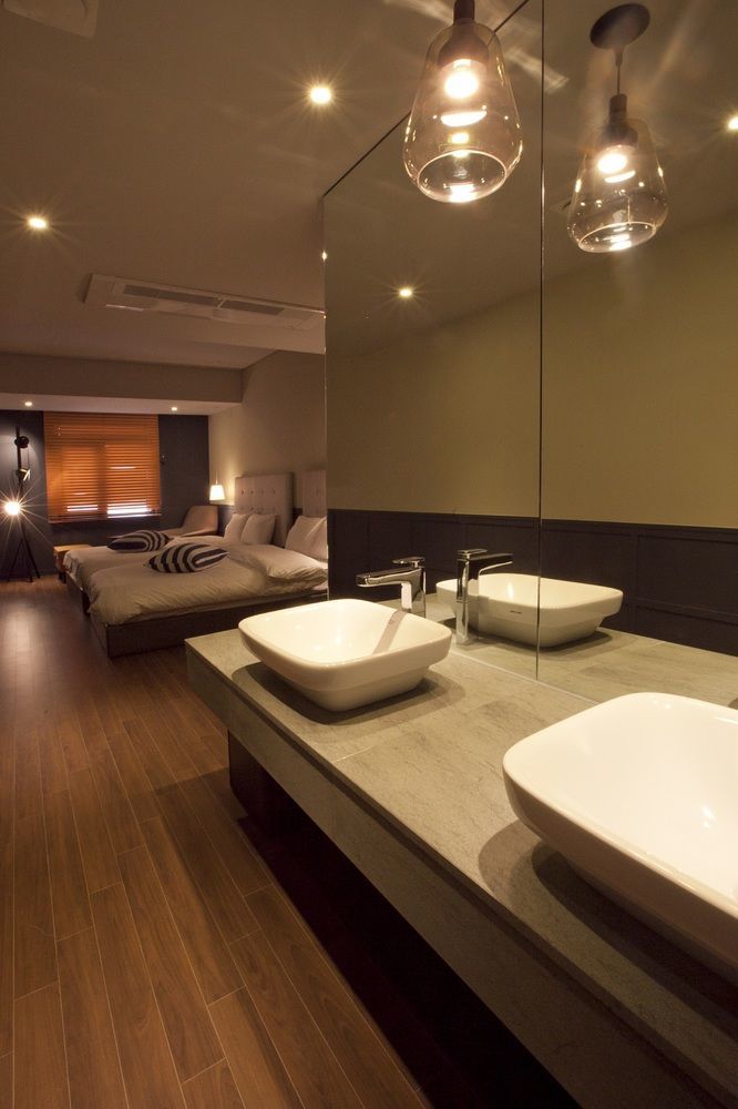 Seomyeon Hound Hotel 1St Street Μπουσάν Εξωτερικό φωτογραφία