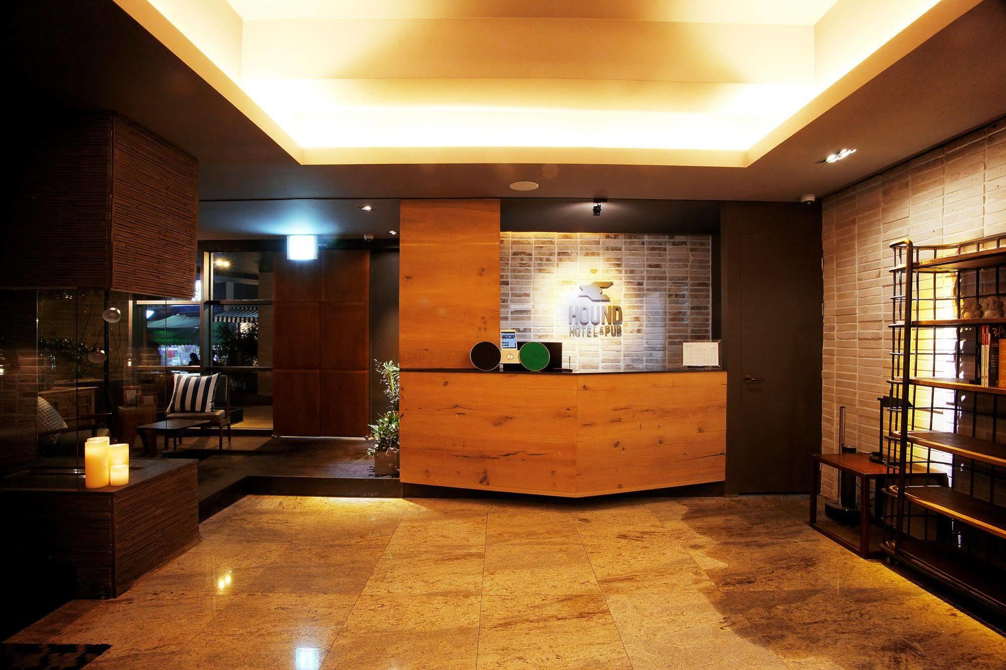 Seomyeon Hound Hotel 1St Street Μπουσάν Εξωτερικό φωτογραφία